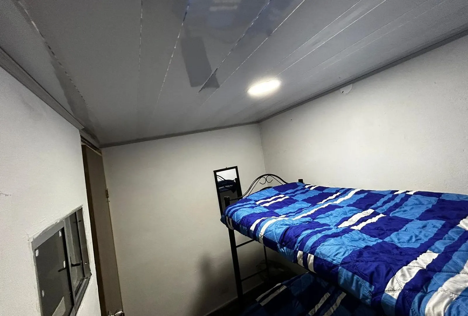 Pensión Hostel Urban City Medellín