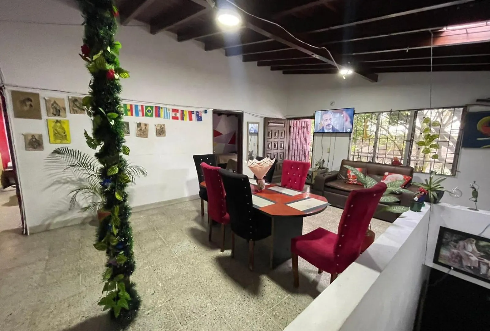 Pensión Hostel Urban City Medellín