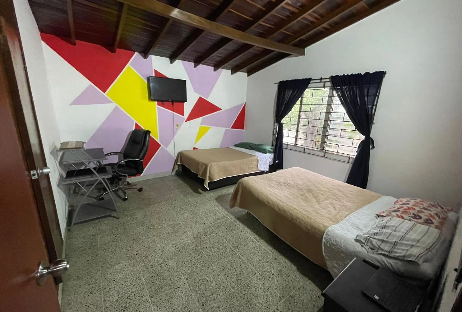 Hostel Urban City Medellín Pensión